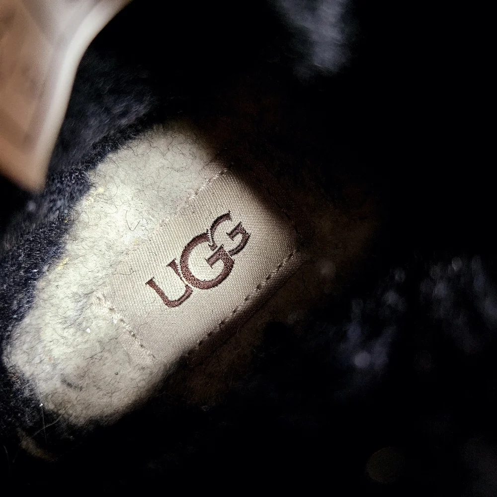 UGG Neumel II Chukka Boots Kids 1 Ankle Suede Wool Lined Lace Up Black Cozy